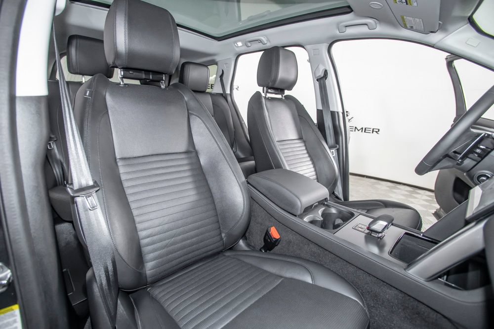 Used 2025 Land Rover Discovery Sport S AWD/4WD image 16