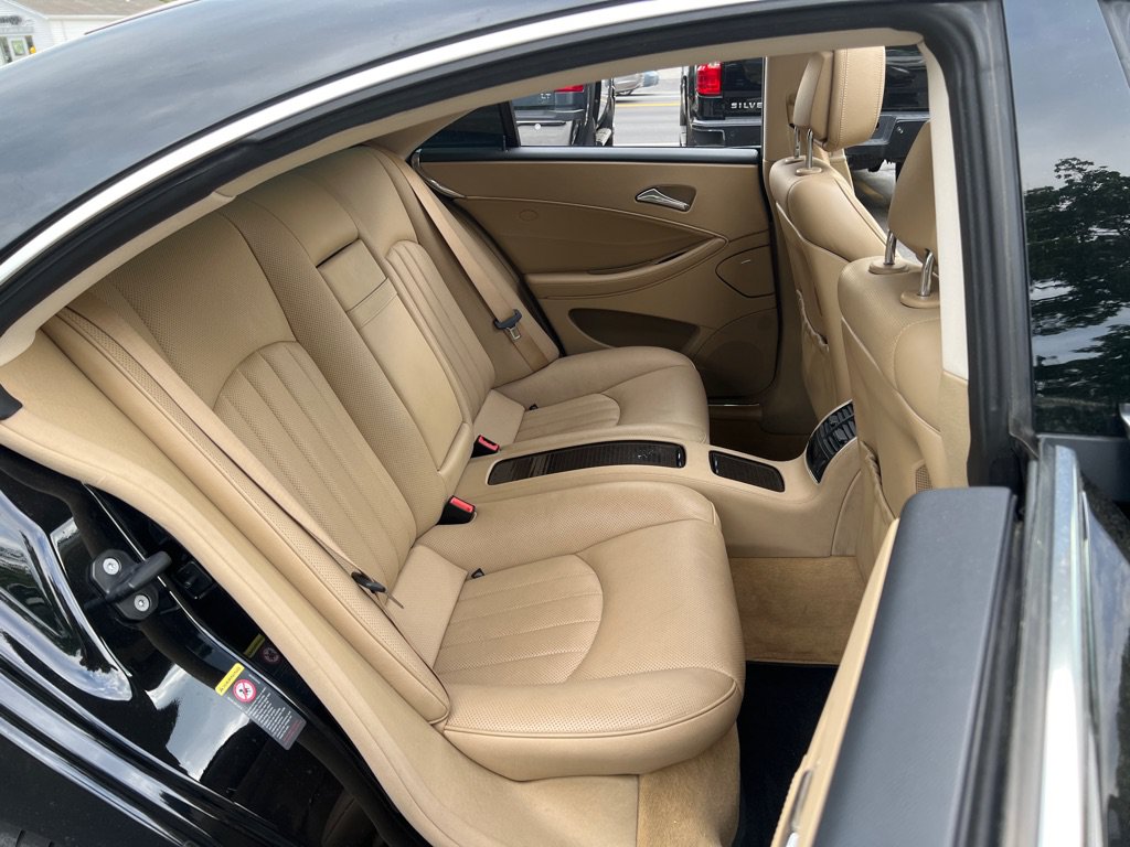 Used 2011 Mercedes-Benz CLS 550 image 18