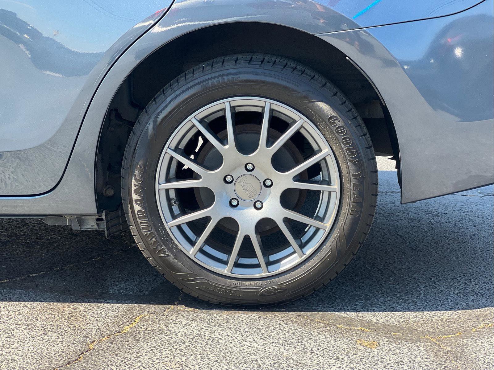 Used 2016 Toyota Corolla LE FWD image 25