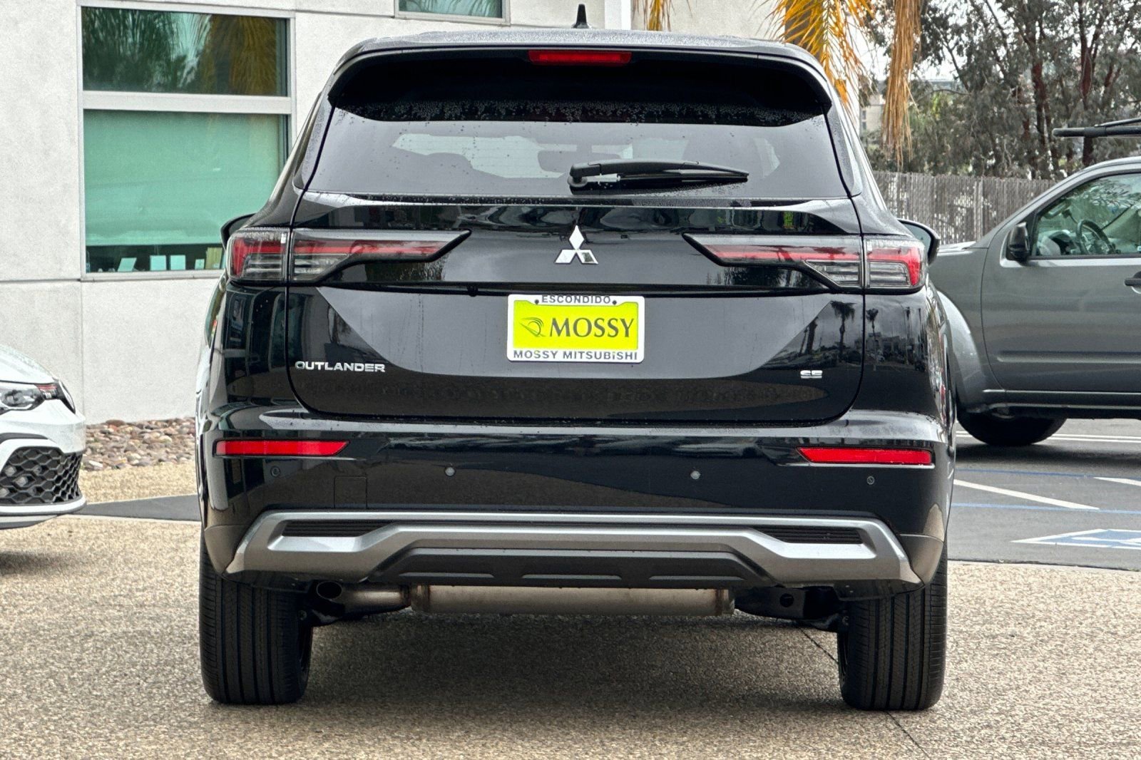 New 2025 Mitsubishi Outlander SE image 5