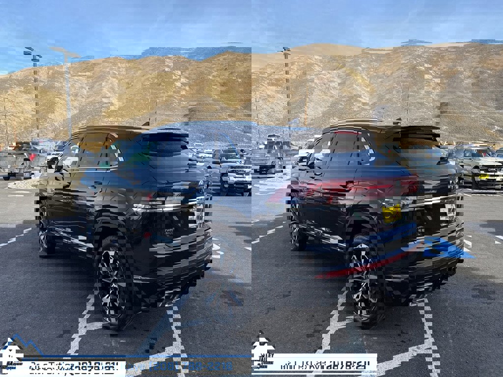 Used 2024 Volkswagen Atlas Cross Sport SEL Premium R-Line image 8