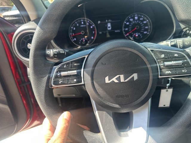 Used 2023 Kia Forte LXS w/ LXS Technology Package image 18