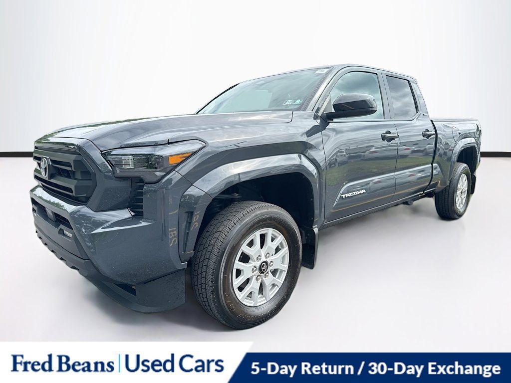 Used 2024 Toyota Tacoma SR5 AWD/4WD image 3