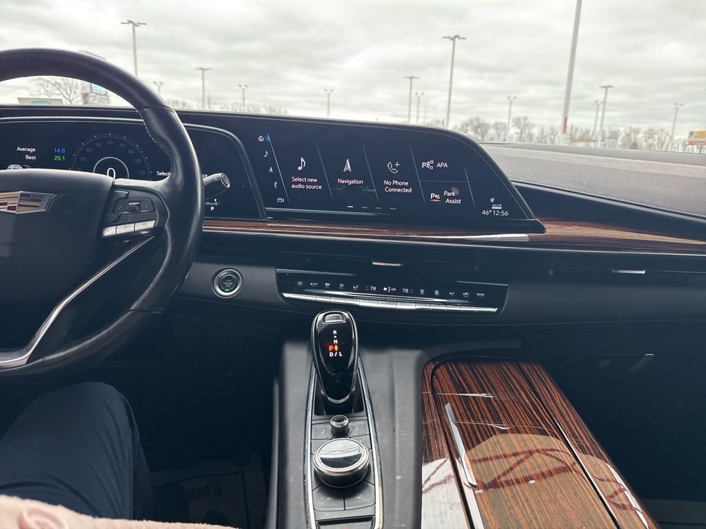 Used 2021 Cadillac Escalade ESV Premium Luxury w/ Driver Assist Tech Package image 21