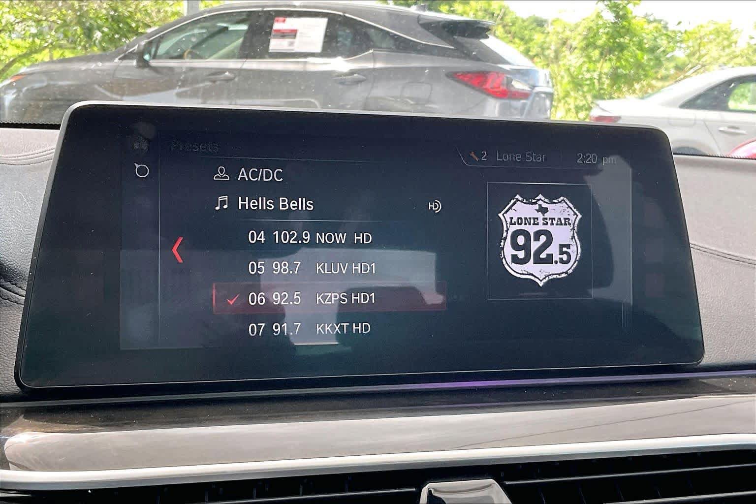 Used 2018 BMW M550i xDrive image 26