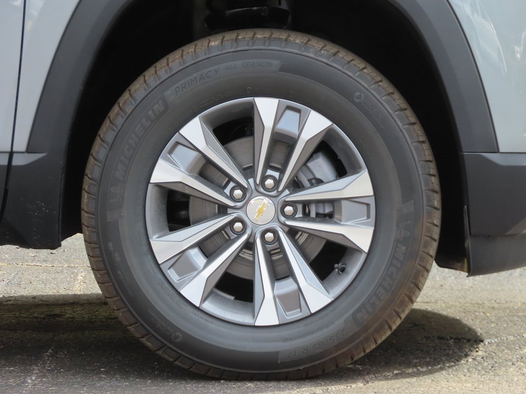 New 2026 Chevrolet Equinox LT w/ LPO, Floor Liner Package image 16