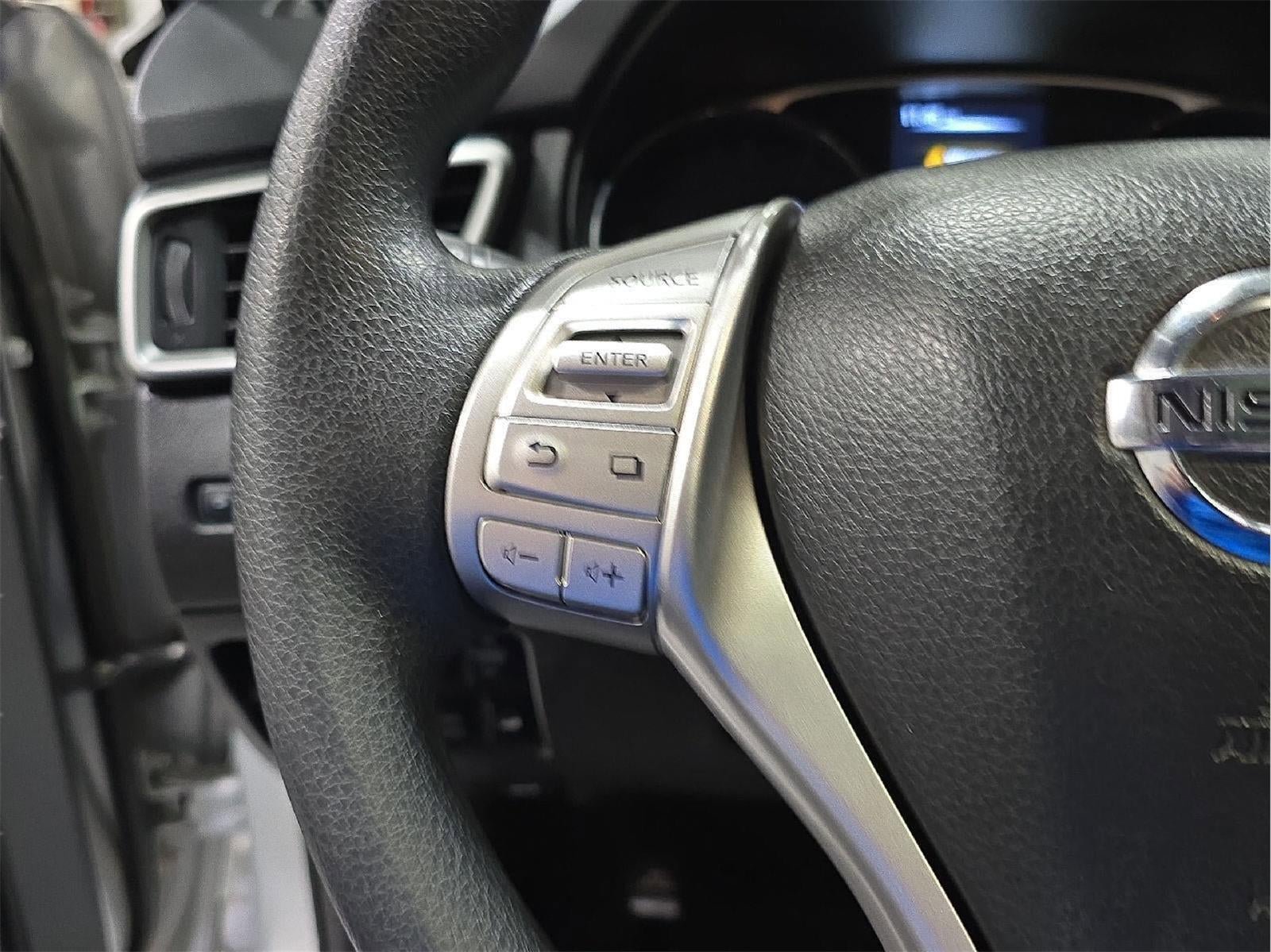 Used 2016 Nissan Rogue SV w/ SV Premium Package AWD/4WD image 12