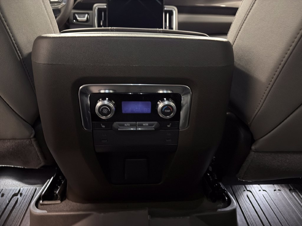 New 2027 GMC Yukon Elevation w/ LPO, Floor Liner Package RWD image 15