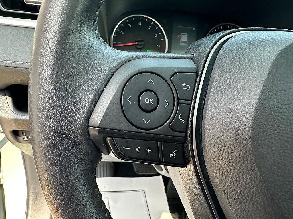 Certified 2022 Toyota RAV4 XLE Premium FWD image 22