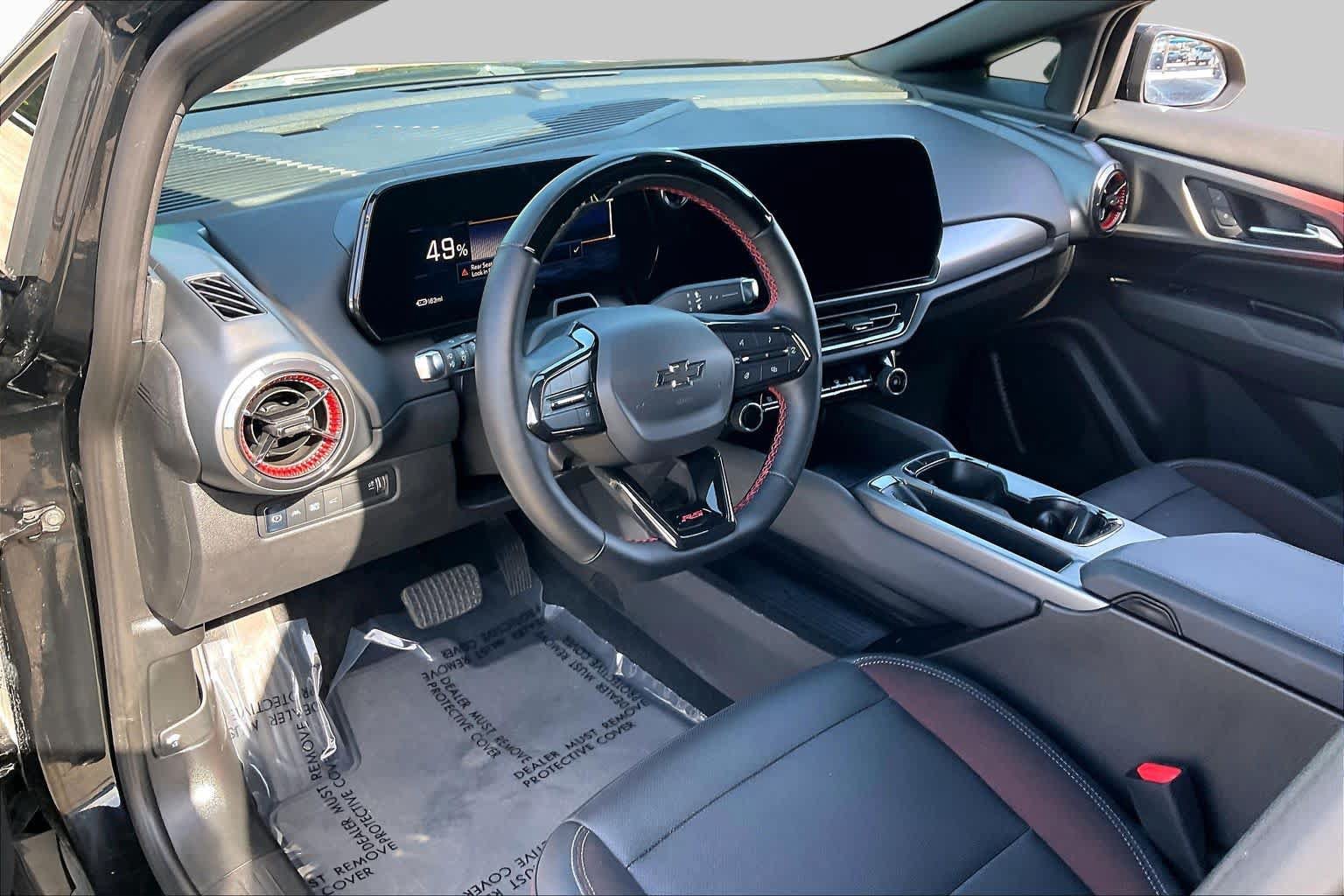 Used 2024 Chevrolet Equinox EV RS FWD image 16