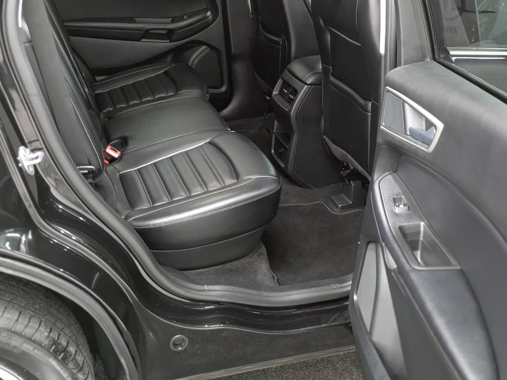 Used 2024 Ford Edge SEL AWD/4WD image 18