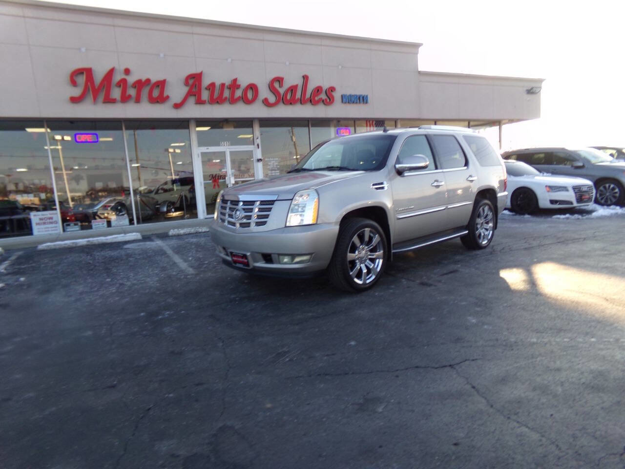 Used 2007 Cadillac Escalade AWD image 2