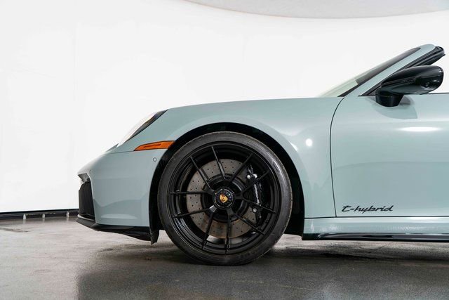 Used 2025 Porsche 911 Targa 4 GTS image 12