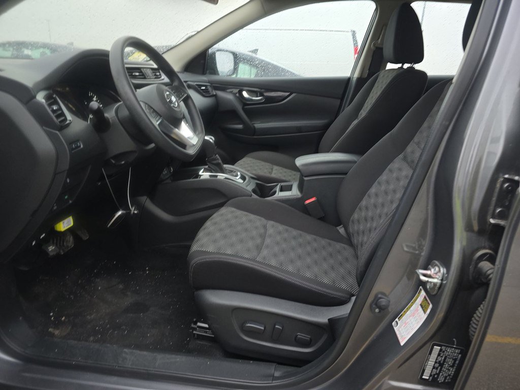Used 2019 Nissan Rogue Sport SV AWD/4WD image 5