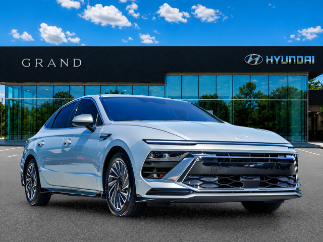 Certified 2025 Hyundai Sonata SEL FWD image 9
