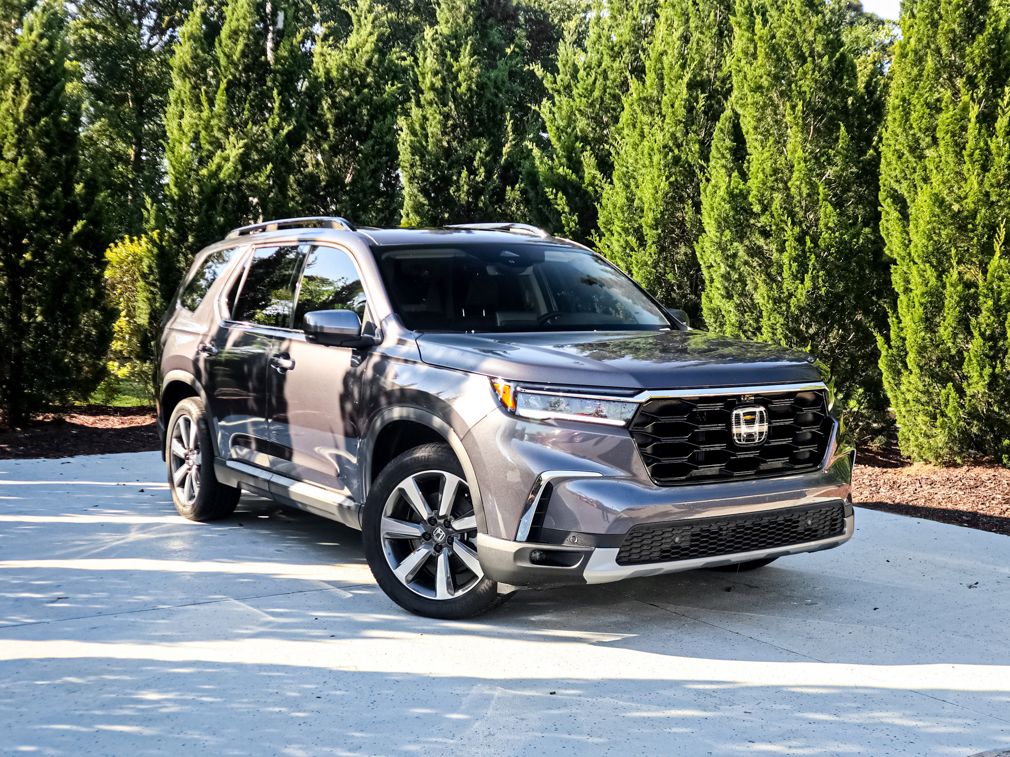 Used 2025 Honda Pilot Elite image 2