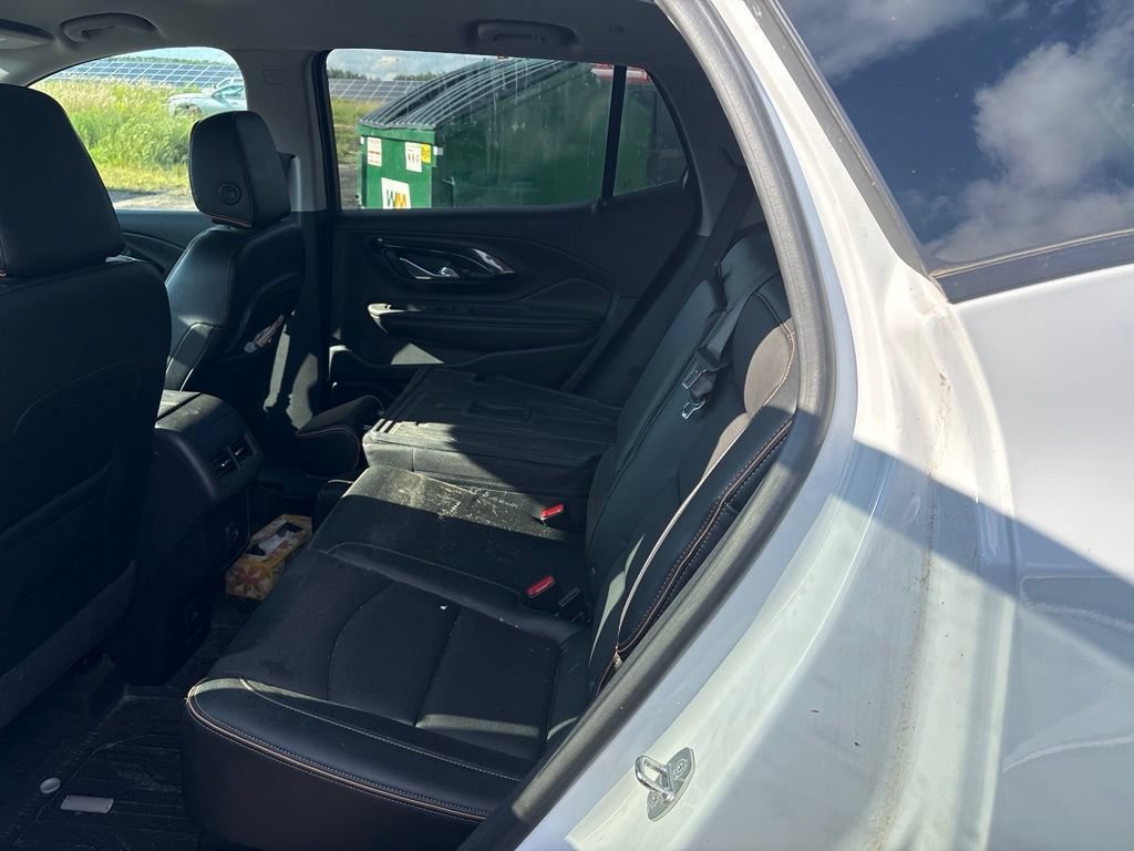Used 2023 GMC Terrain AT4 w/ LPO, Floor Liner Package AWD/4WD image 10