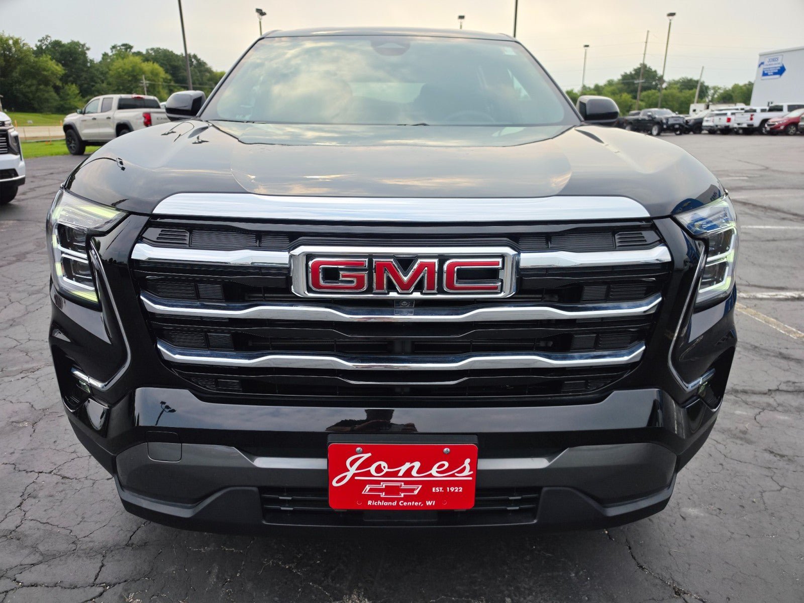 Used 2025 GMC Terrain Elevation w/ Technology Package II AWD/4WD image 8
