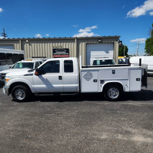 Used 2016 Ford F250 XL w/ Power Equipment Group RWD image 1