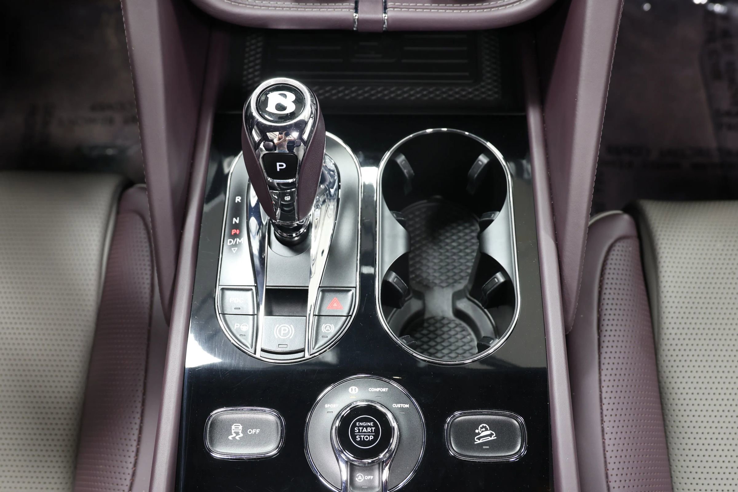 Used 2023 Bentley Bentayga Extended Wheelbase image 45