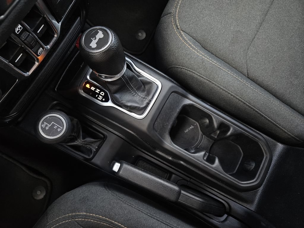 Used 2024 Jeep Wrangler Unlimited Sport AWD/4WD image 19