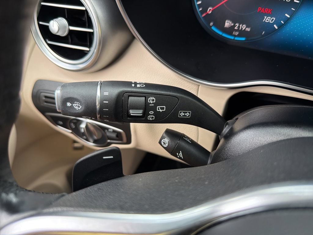 Used 2021 Mercedes-Benz GLC 300 4MATIC image 29