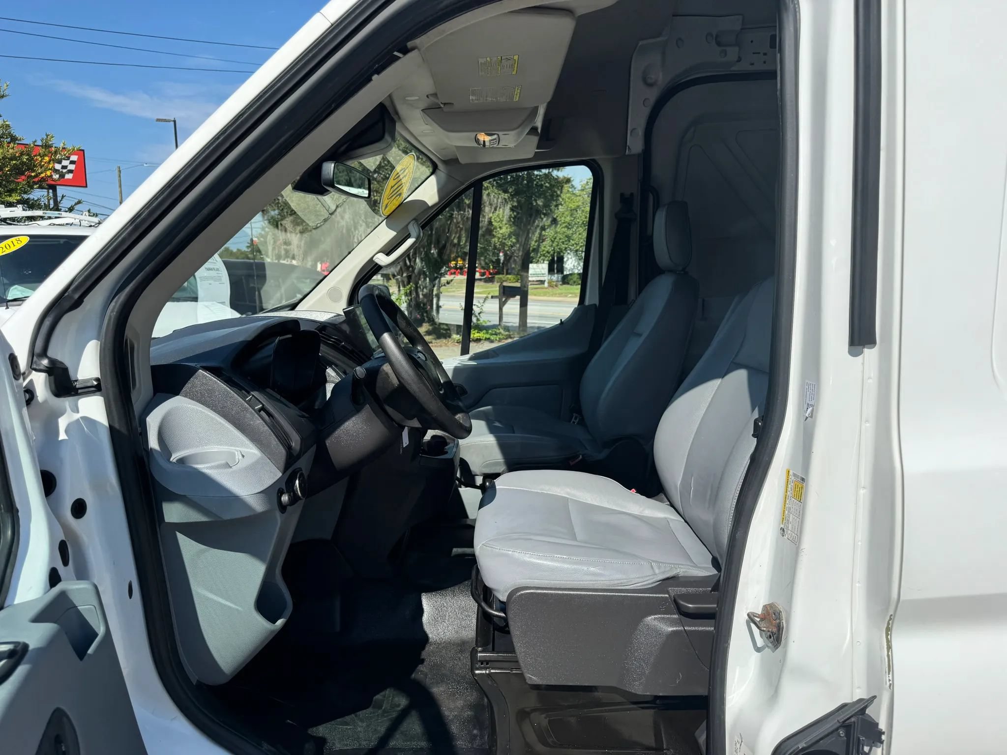 Used 2016 Ford Transit 250 130 Medium Roof RWD image 19