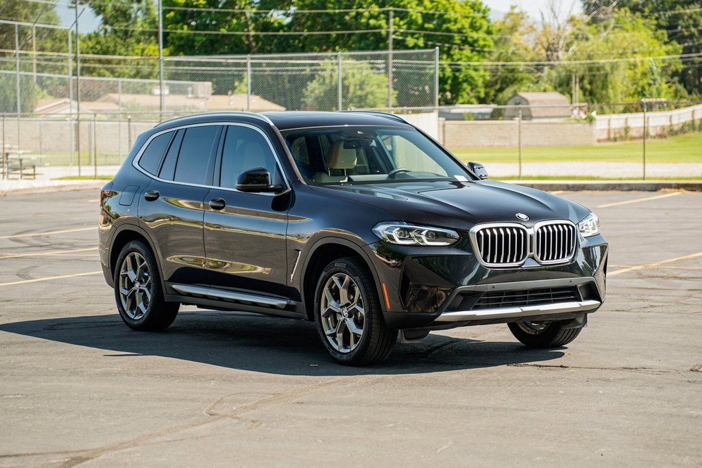 Used 2023 BMW X3 xDrive30i w/ Premium Package image 3