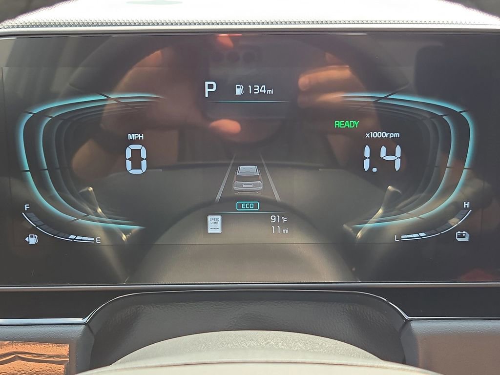 New 2025 Kia Niro EX Touring image 32