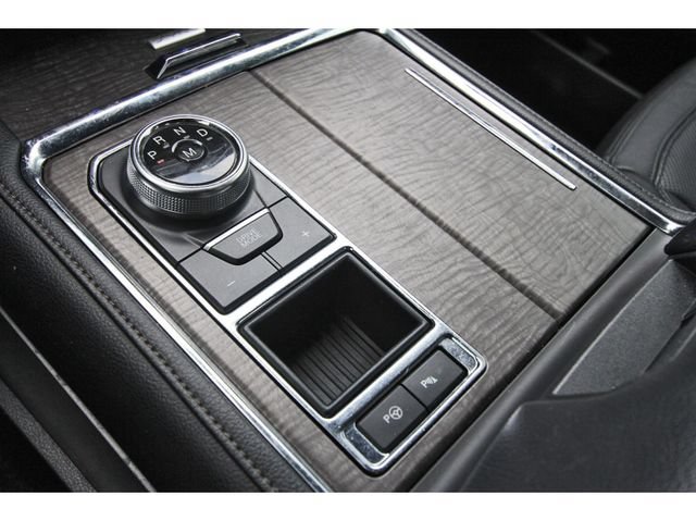 Used 2018 Ford Expedition Limited w/ Equipment Group 301A RWD image 25