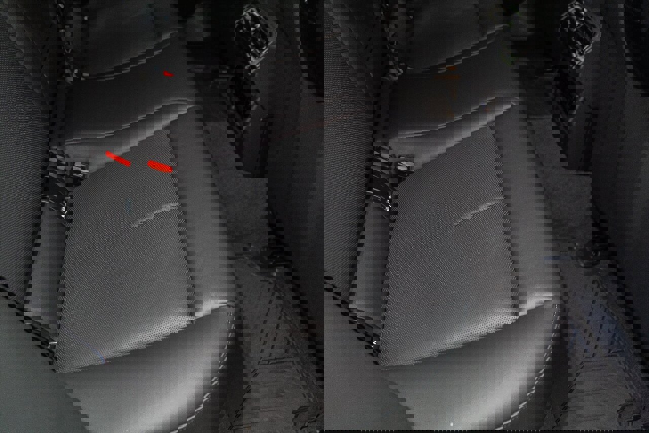 Used 2025 BMW M5 w/ Carbon Package image 42