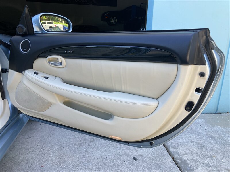 Used 2004 Lexus SC 430 Convertible RWD image 33