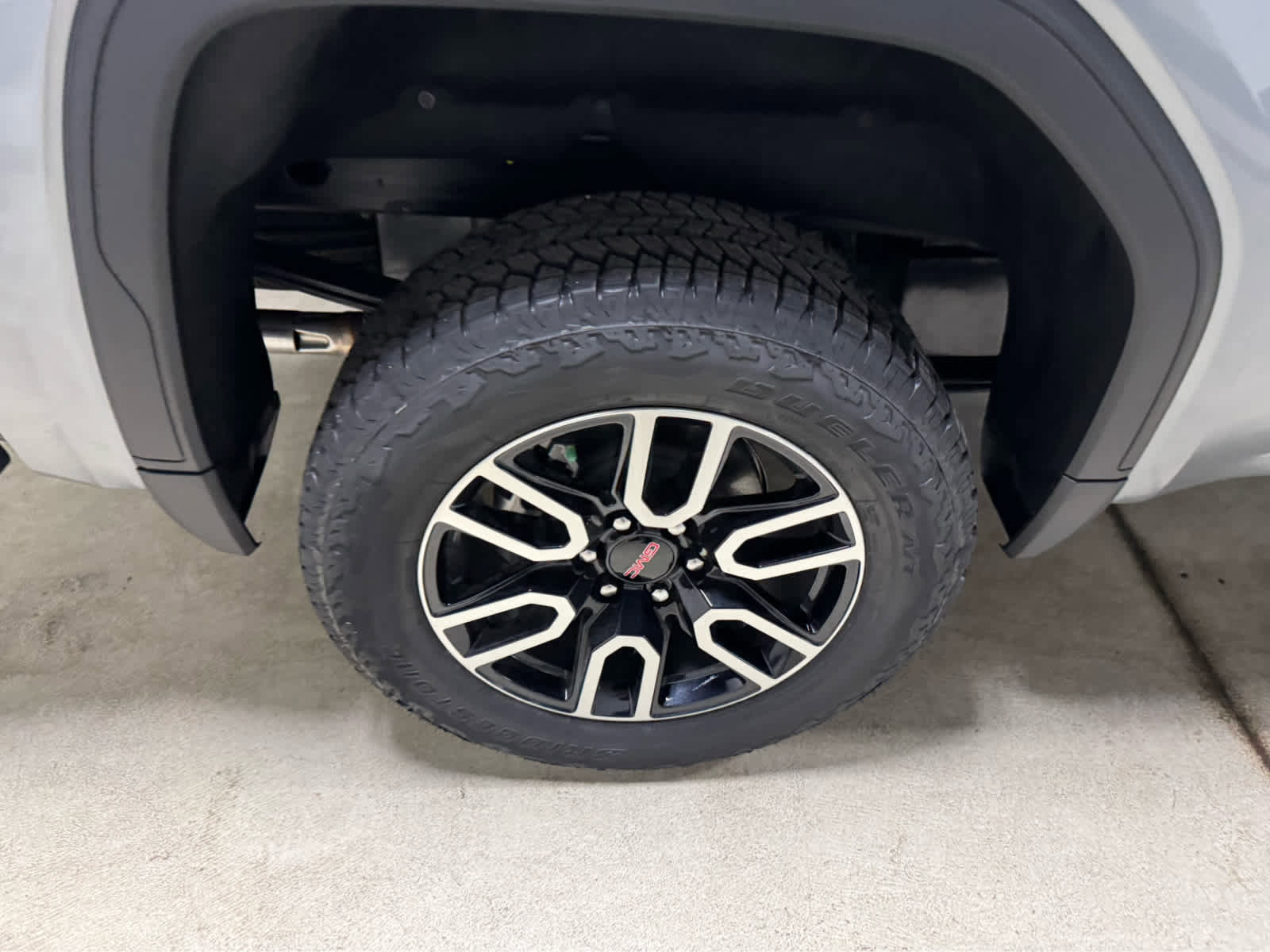 New 2026 GMC Sierra 1500 AT4 w/ Technology Package image 8