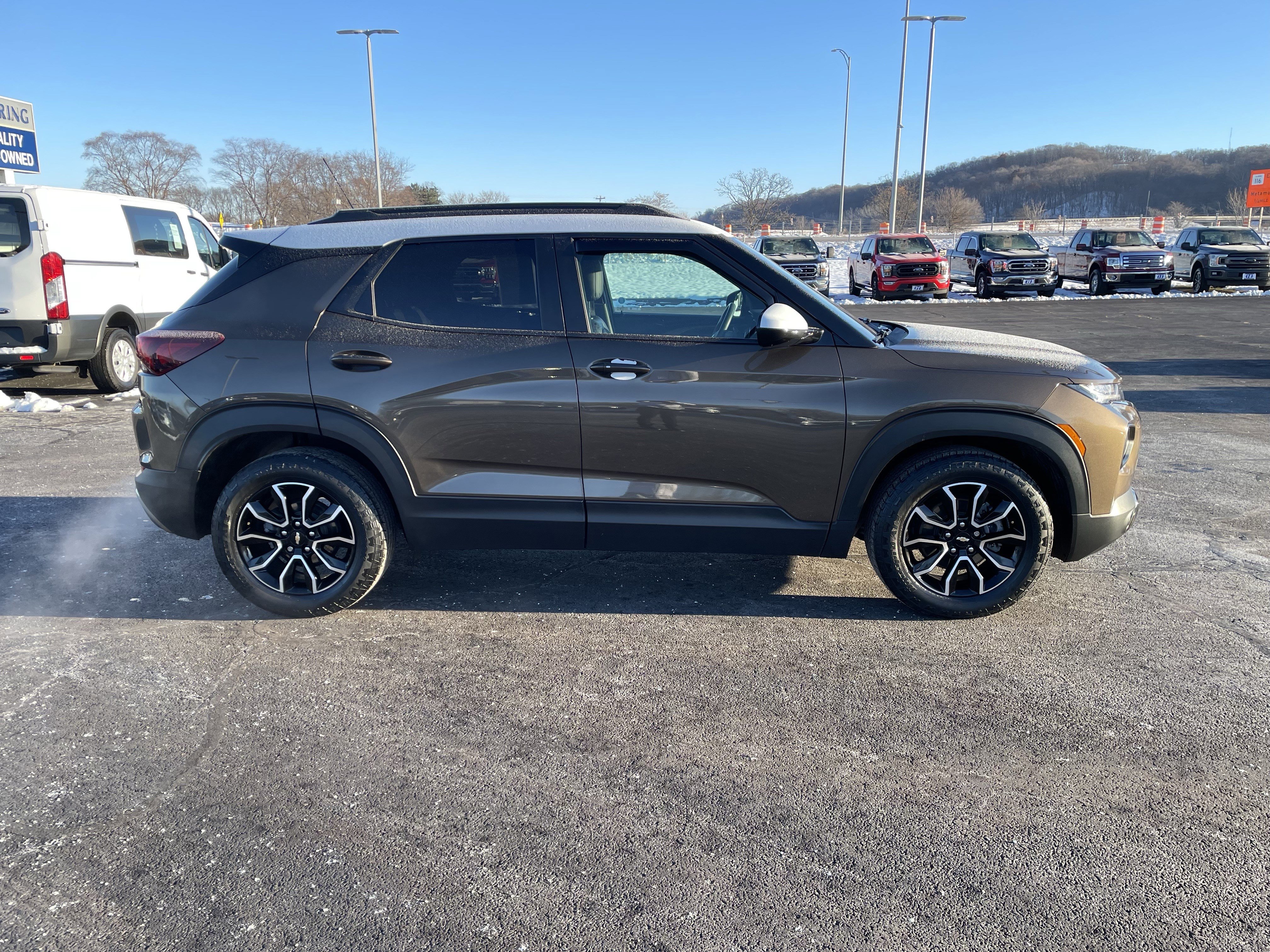 Used 2022 Chevrolet TrailBlazer ACTIV w/ Sun and Liftgate Package image 9