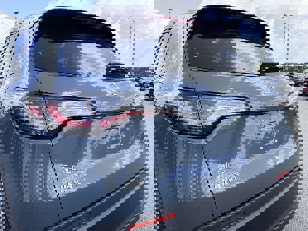 Used 2025 Honda HR-V LX image 11