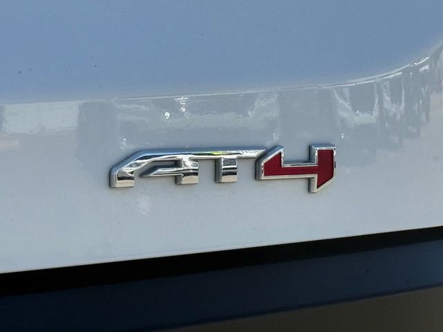 Used 2023 GMC Acadia AT4 w/ Technology Package AWD/4WD image 7