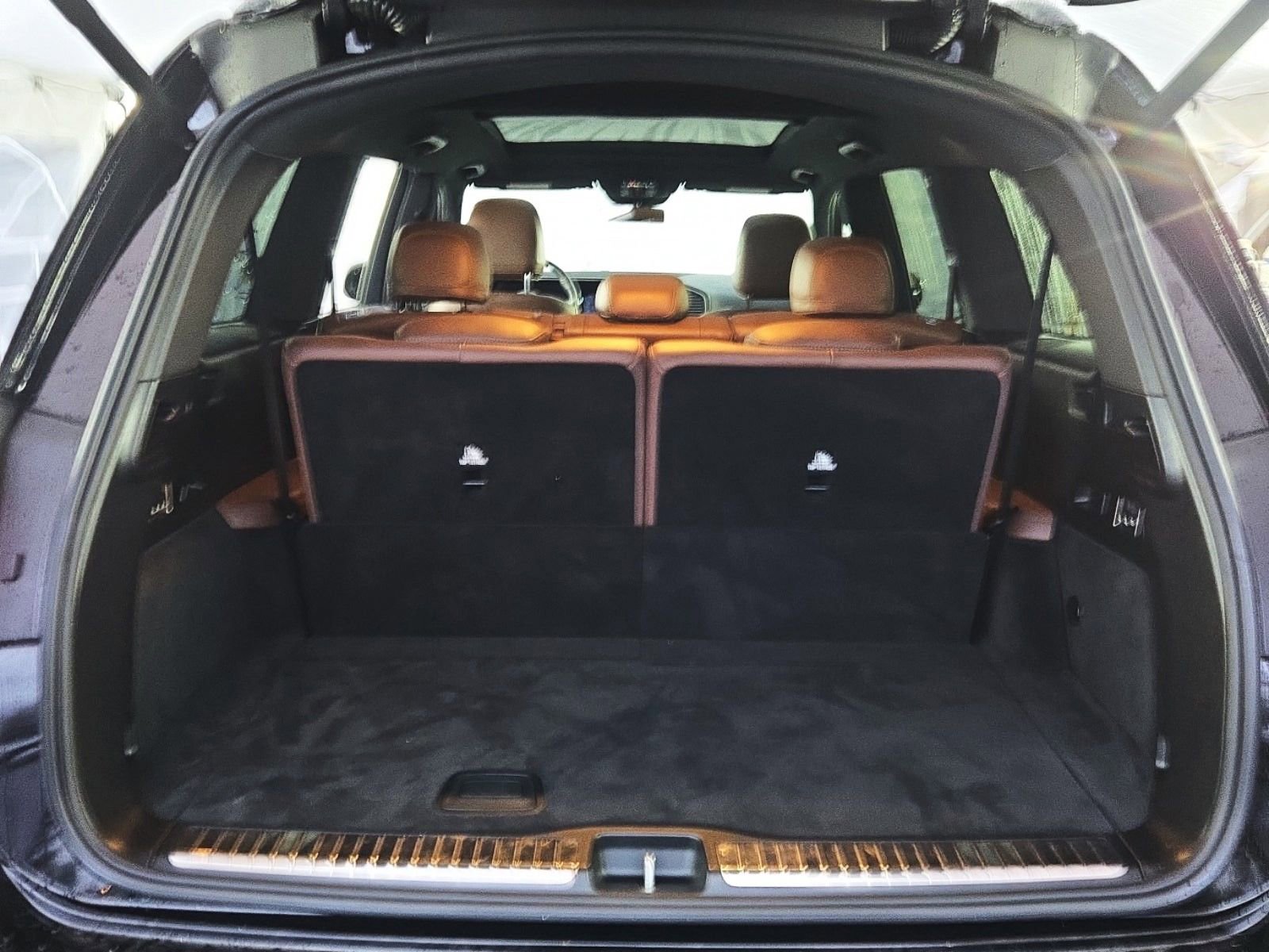 Used 2024 Mercedes-Benz GLS 450 4MATIC image 12