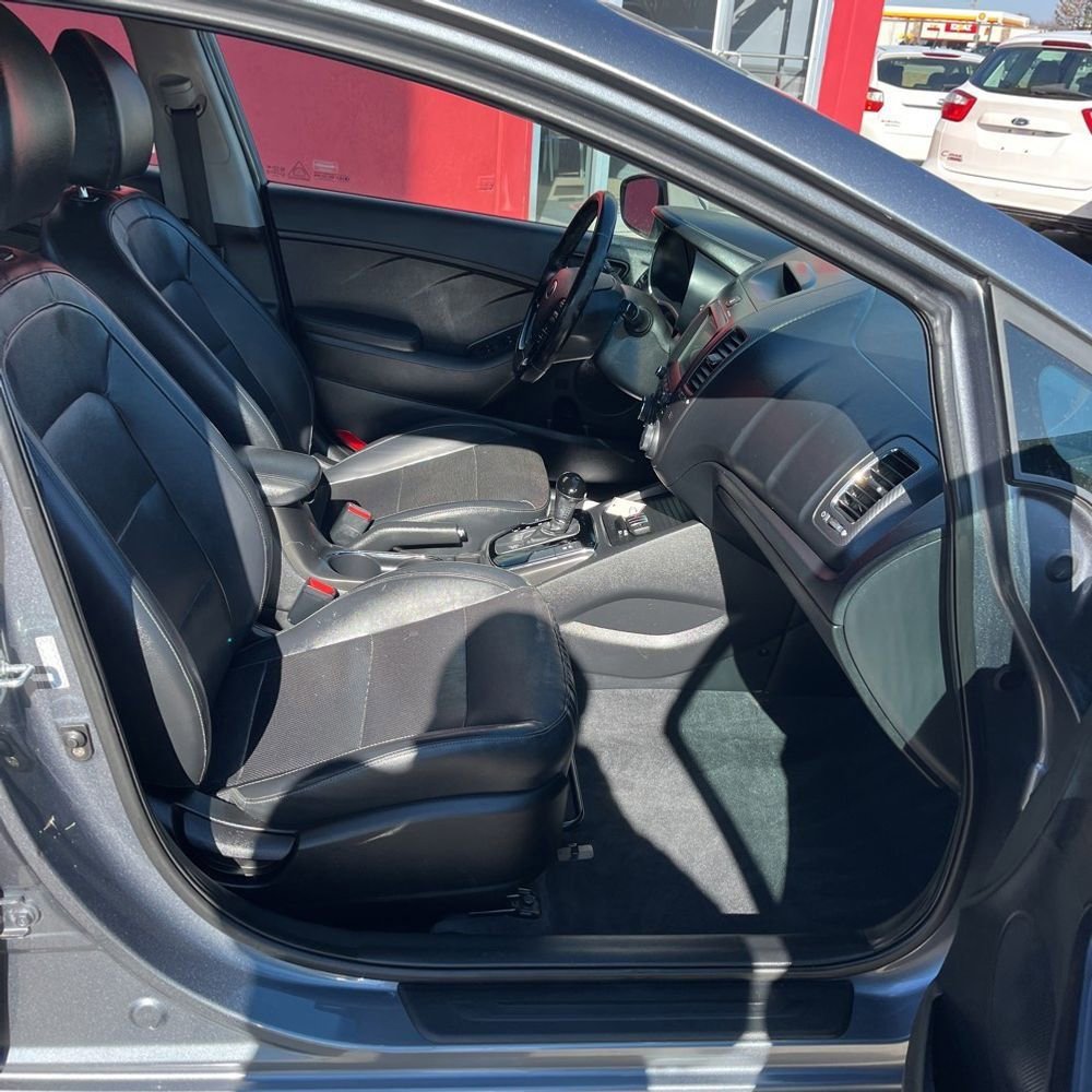 Used 2017 Kia Forte EX w/ EX Premium Plus Package image 6