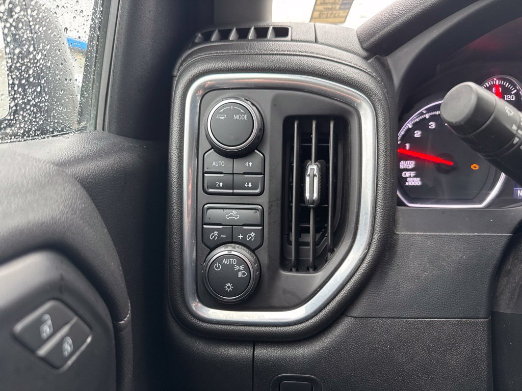 Used 2022 Chevrolet Silverado 1500 LT w/ Z71 Off-Road Package AWD/4WD image 14