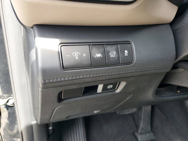 Certified 2023 Hyundai Santa Fe SEL w/ Premium Package image 17