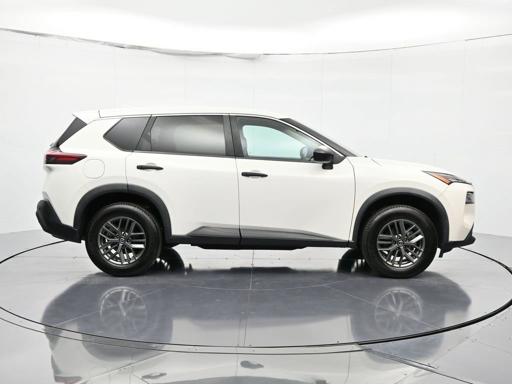Used 2021 Nissan Rogue S image 4
