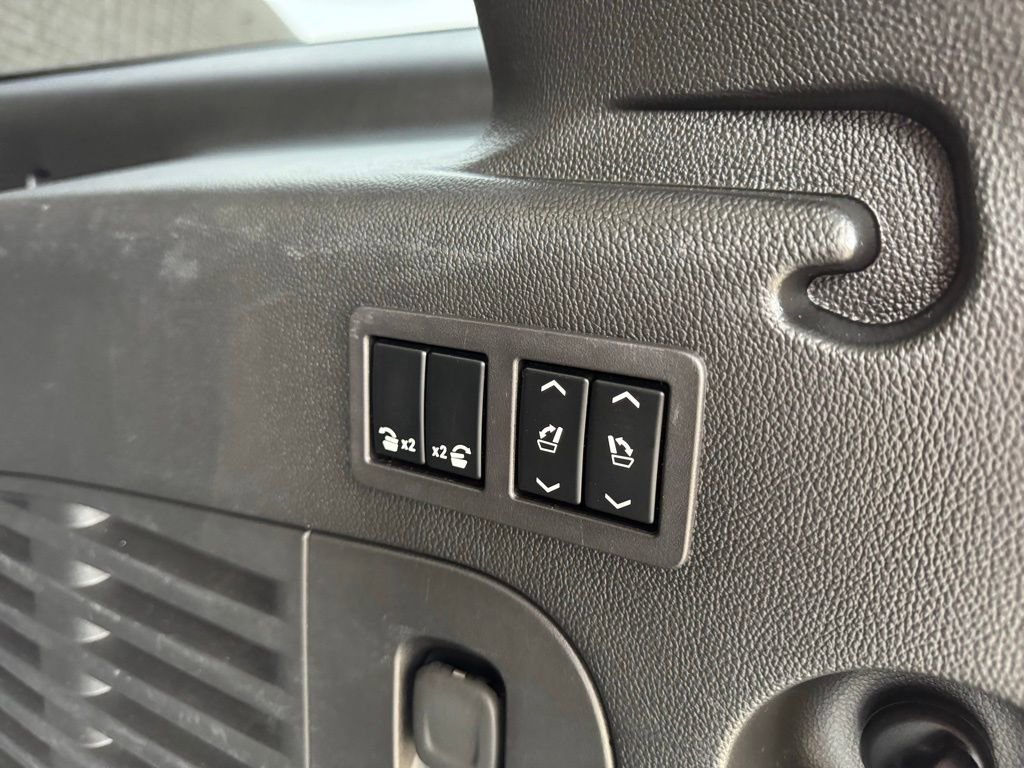 Used 2018 Chevrolet Suburban Premier w/ Max Trailering Package image 38