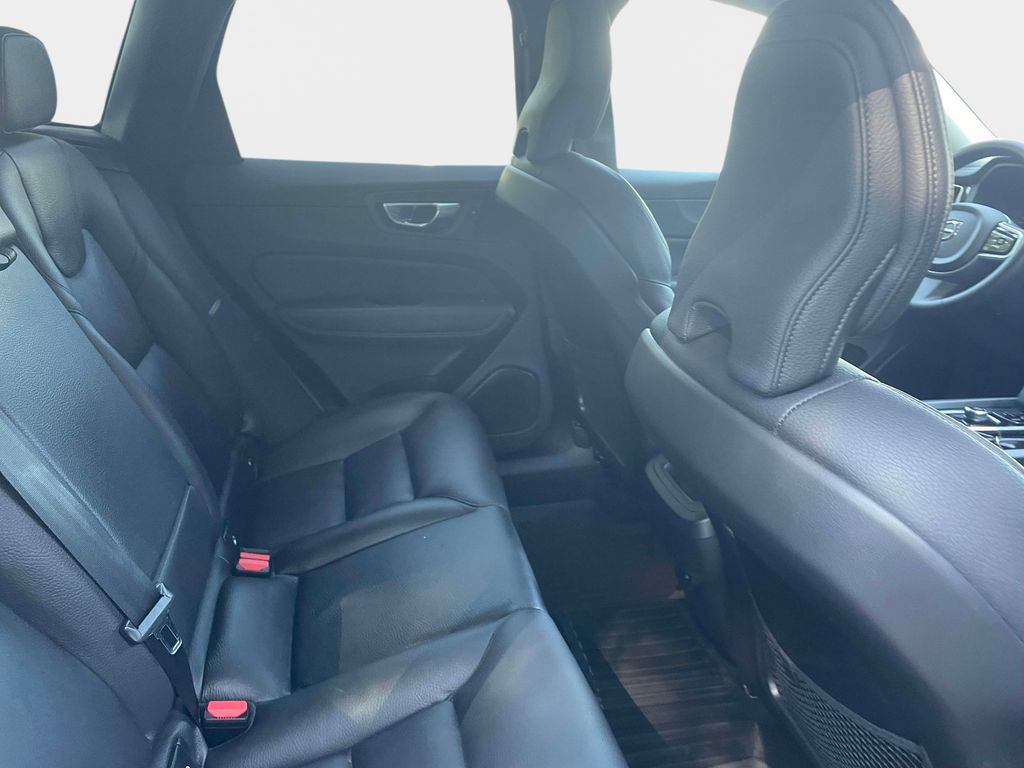 Used 2023 Volvo XC60 B5 Plus w/ Climate Package AWD/4WD image 12