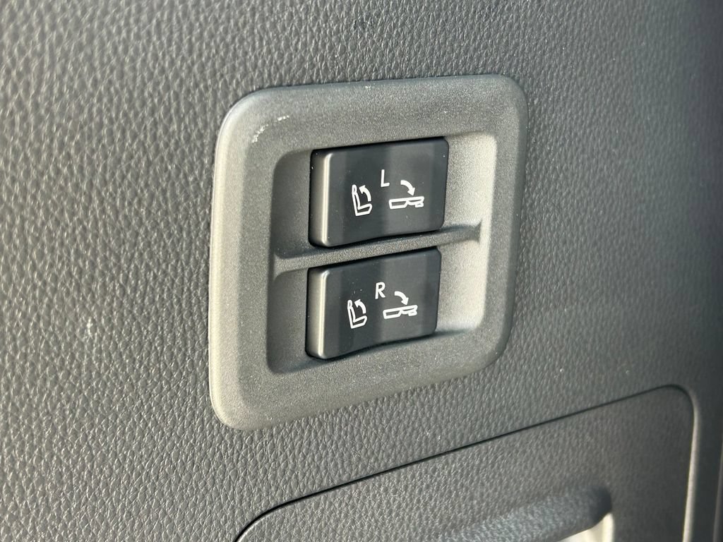 Used 2024 Lexus LX 600 F Sport AWD/4WD image 17