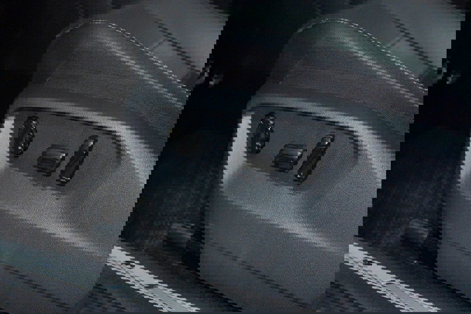 Used 2020 Volkswagen Tiguan SE R-Line w/ 3rd Row Seat Package image 19