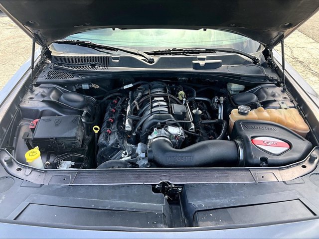Used 2015 Dodge Challenger R/T w/ Quick Order Package 28B R/T RWD image 11