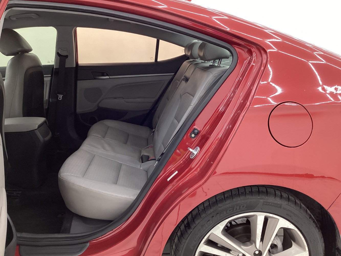 Used 2017 Hyundai Elantra Limited image 20