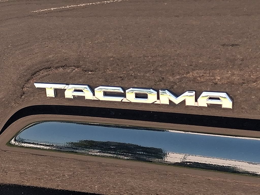 Used 2019 Toyota Tacoma TRD Off-Road AWD/4WD image 31