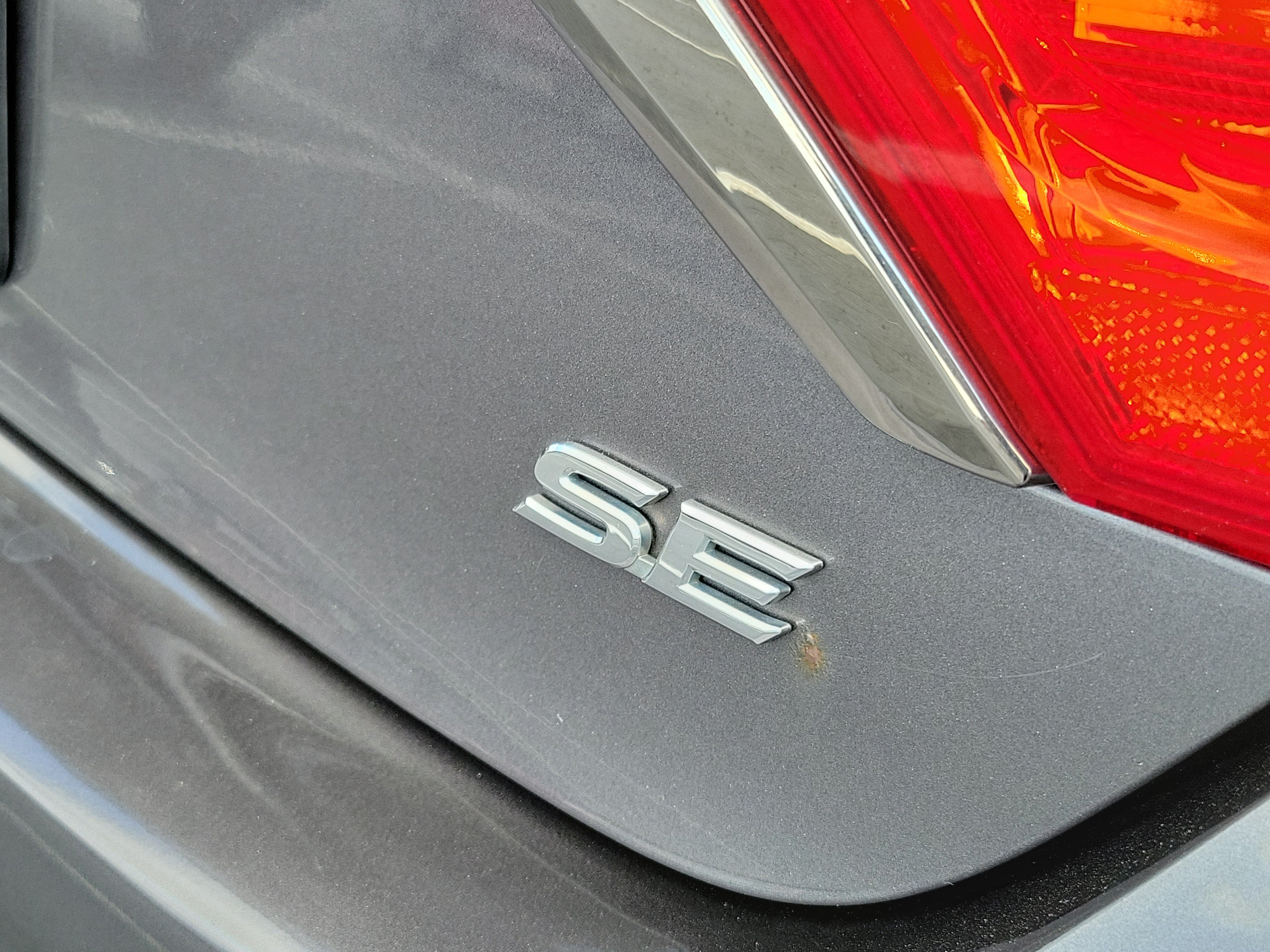 Used 2016 Toyota Camry SE FWD image 7