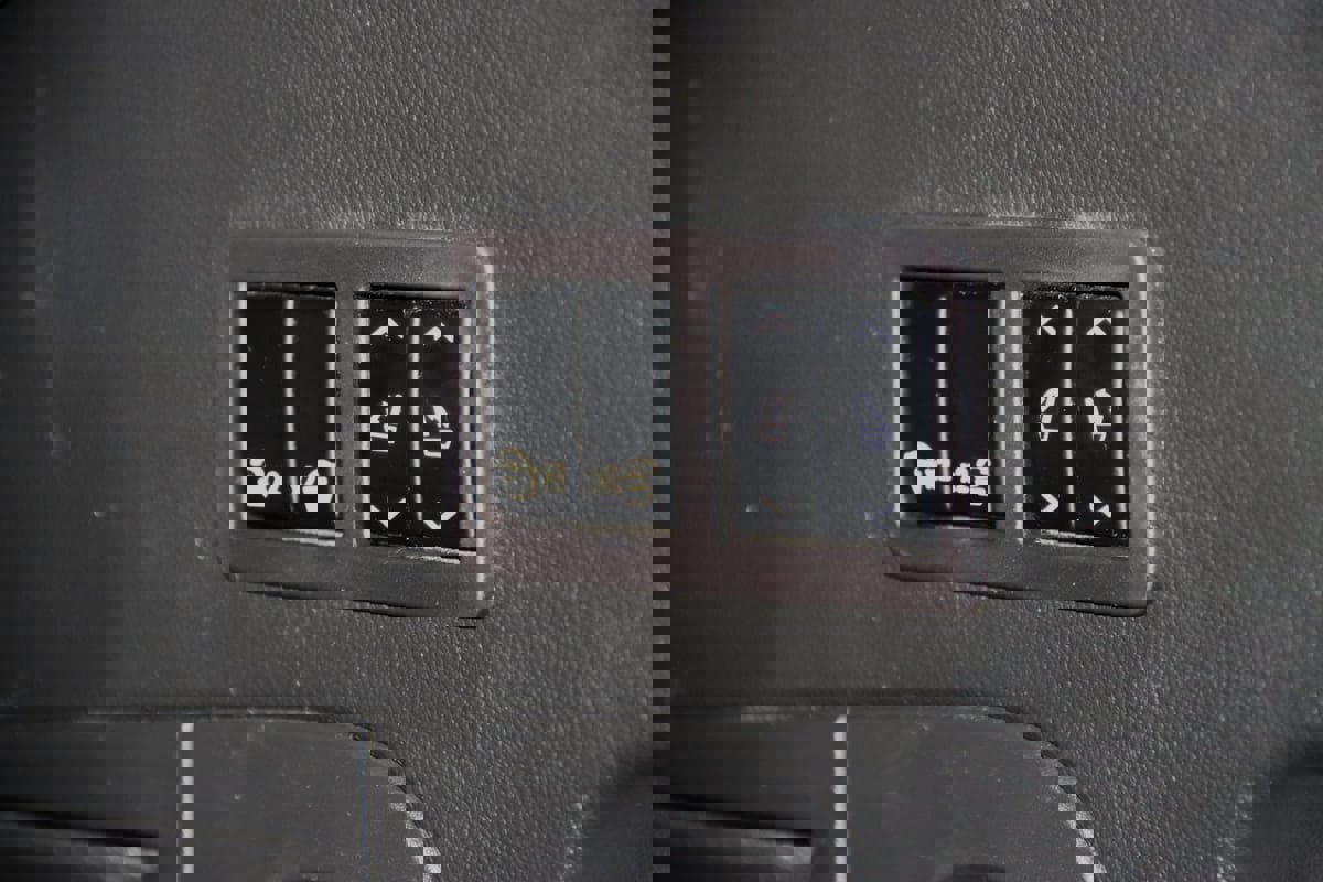 Used 2017 GMC Yukon SLT image 70